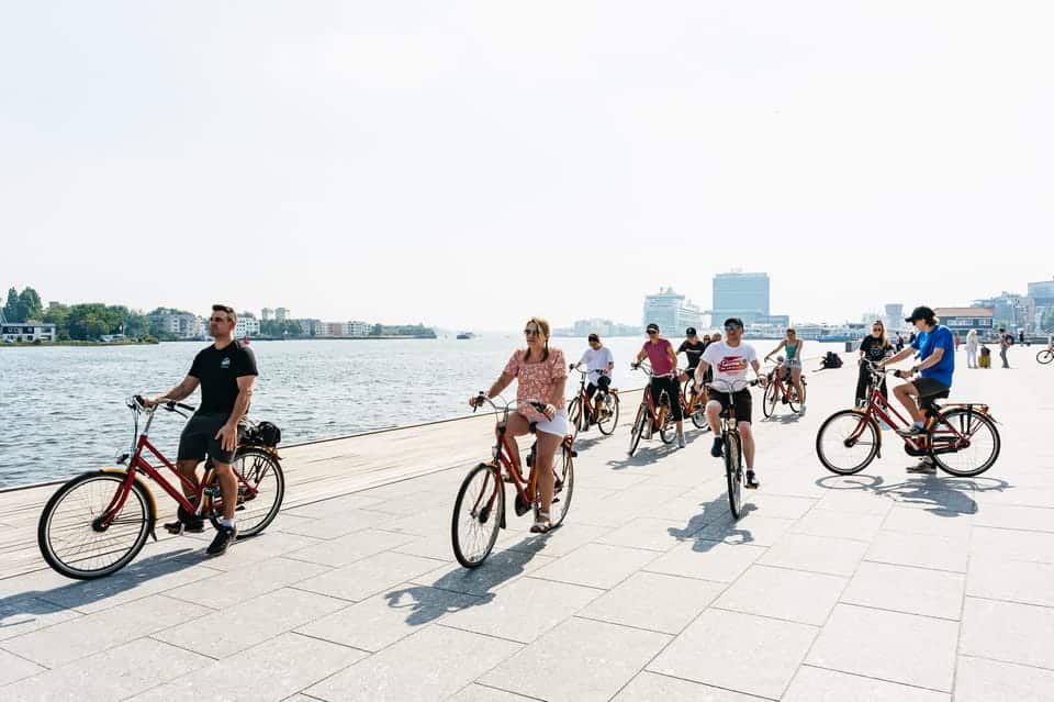tour en bicicleta por amsterdam ()